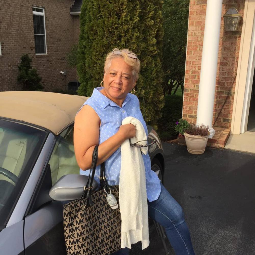 Meet your Posher, Leticia